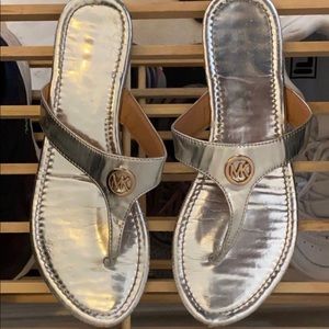 💚2 for 25–Michael Kors sandals